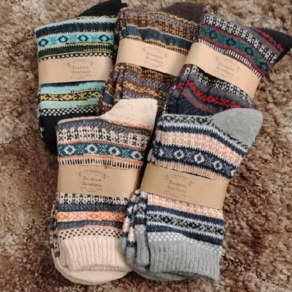 Amazon Women's Colorful Knit Socks Set
